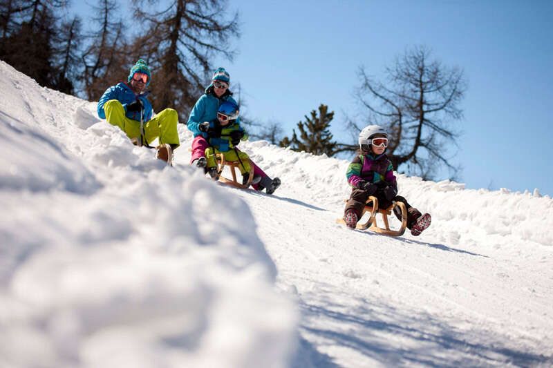 Tobogganing with the family in the Tyrolean Oberland