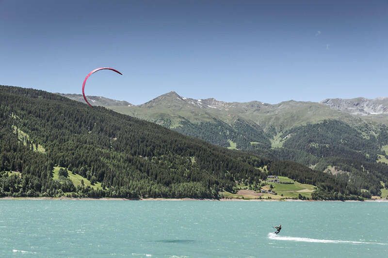 Kitesurfen am Reschensee